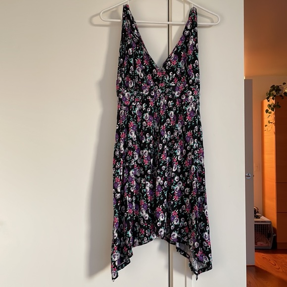Asymmetrical Floral Mini Dress - Picture 3 of 3